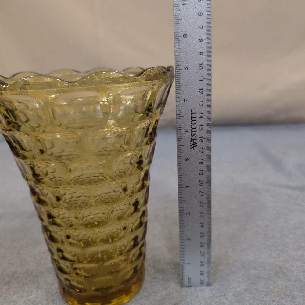 Vintage Federal Glass‎ Amber Pressed Glass Vase Scalloped Rim Yorktown Pattern